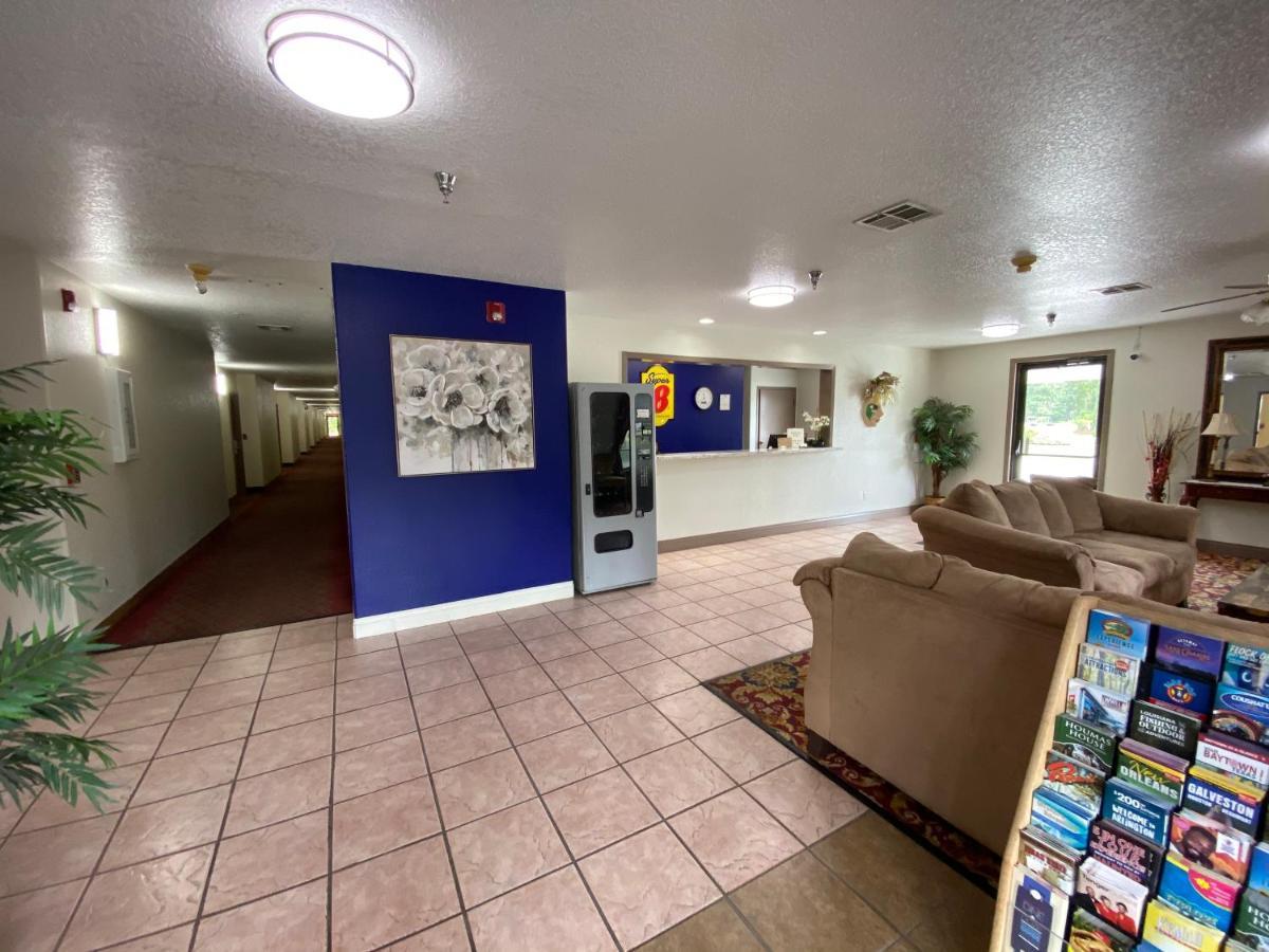 Super 8 By Wyndham Kinder/Coushatta Near Casino 外观 照片
