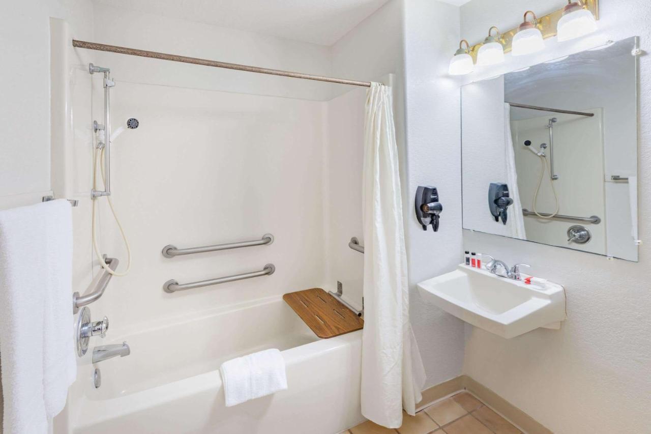 Super 8 By Wyndham Kinder/Coushatta Near Casino 外观 照片